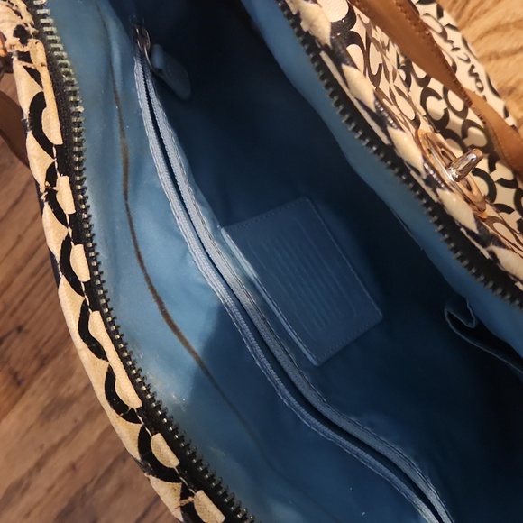 Coach Purse - Picture 4 of 4